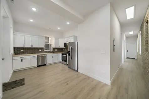 1137 North Francisco Avenue Chicago IL 60622