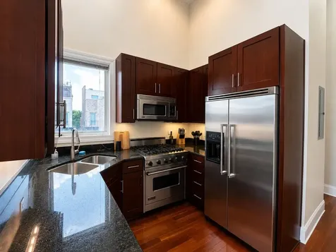 944 West Concord Place Chicago IL 60614