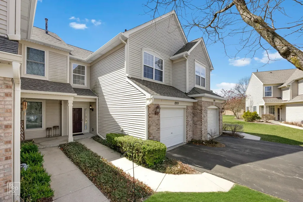 1353 Longchamps Court Grayslake IL 60030