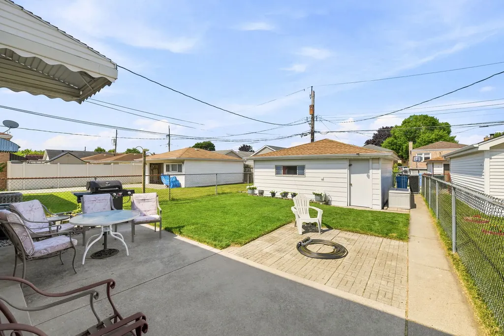 6010 South Mobile Avenue Chicago IL 60638