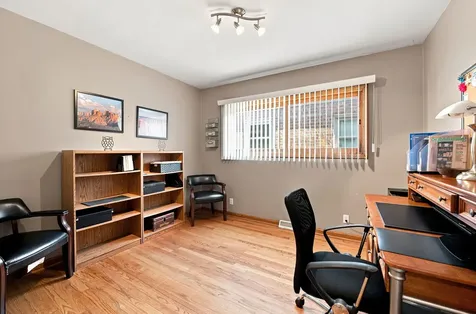 6010 South Mobile Avenue Chicago IL 60638