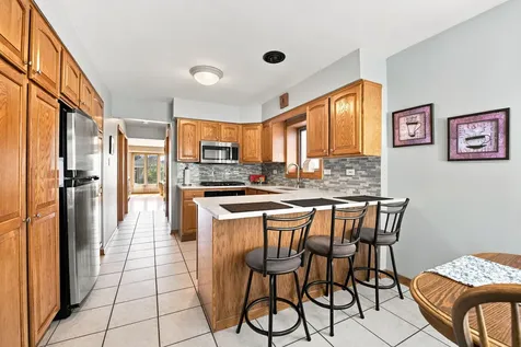 6010 South Mobile Avenue Chicago IL 60638