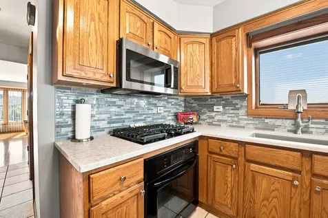 6010 South Mobile Avenue Chicago IL 60638