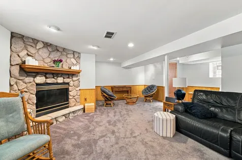 6010 South Mobile Avenue Chicago IL 60638