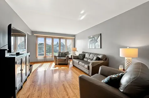 6010 South Mobile Avenue Chicago IL 60638