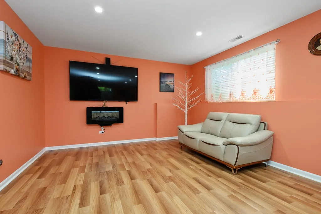 9418 Albany Court Orland Park IL 60467