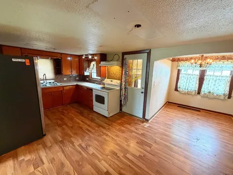 105 East 12th Street Streator IL 61364