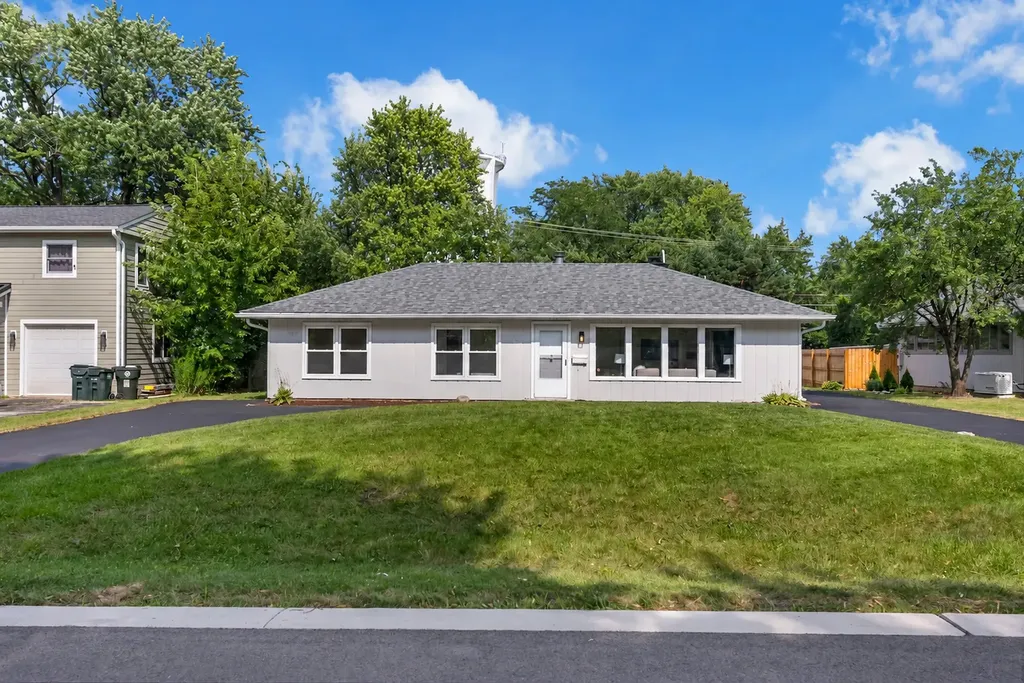 727 Skyline Drive Barrington IL 60010