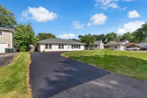 727 Skyline Drive Barrington IL 60010