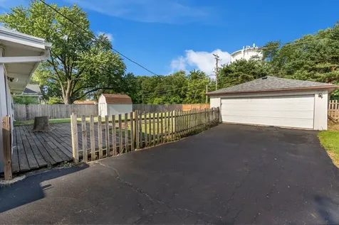 727 Skyline Drive Barrington IL 60010