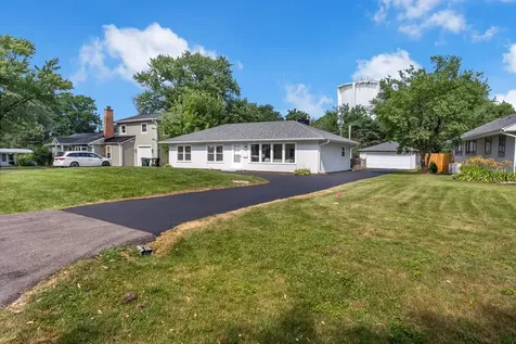 727 Skyline Drive Barrington IL 60010