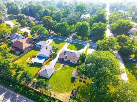 727 Skyline Drive Barrington IL 60010