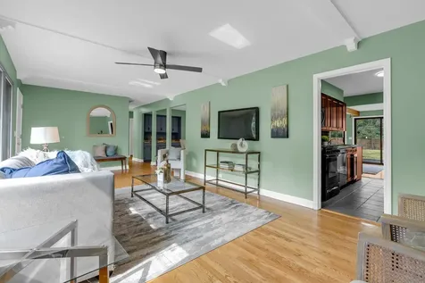 727 Skyline Drive Barrington IL 60010