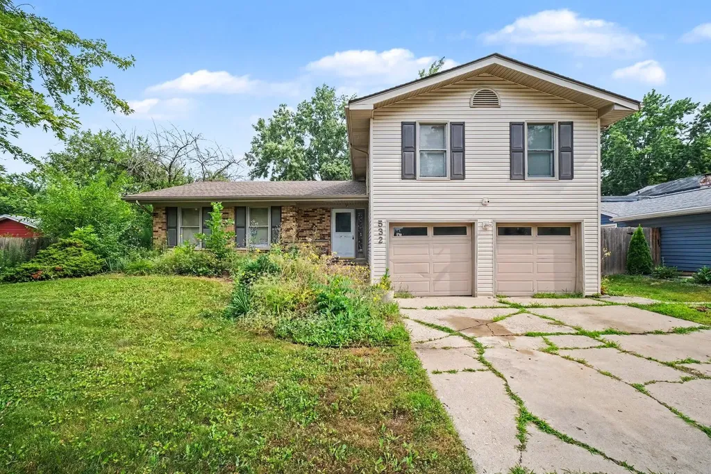 532 Carlyle Lane Bolingbrook IL 60440
