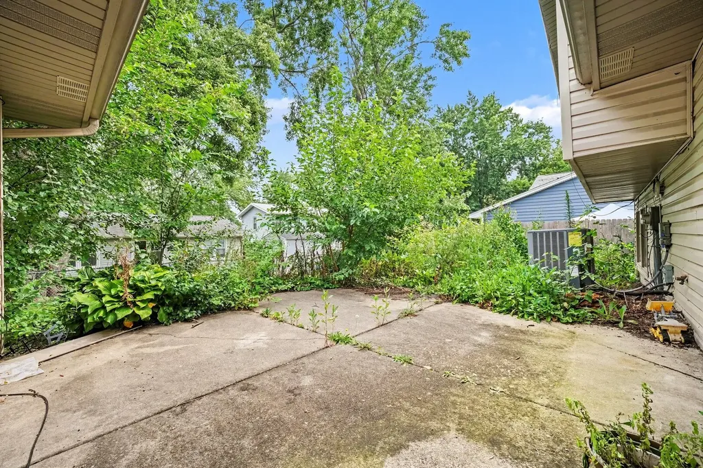 532 Carlyle Lane Bolingbrook IL 60440