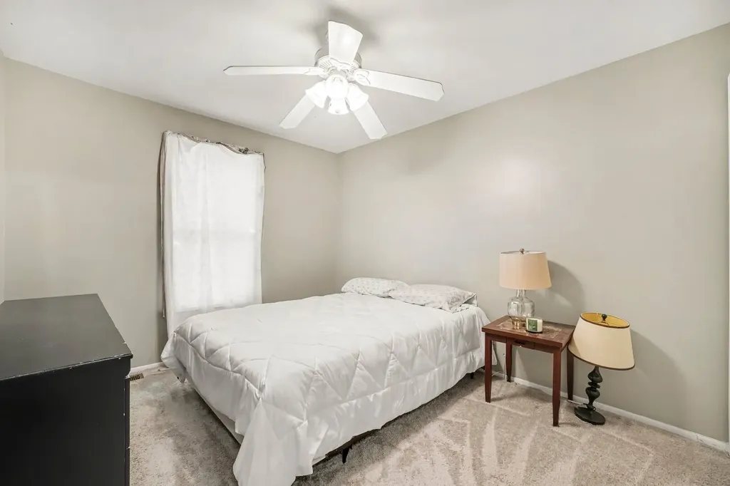 532 Carlyle Lane Bolingbrook IL 60440