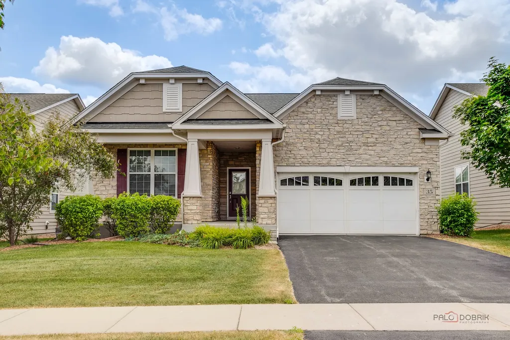 35 Pacific Avenue Hawthorn Woods IL 60047