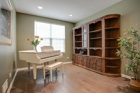 35 Pacific Avenue Hawthorn Woods IL 60047