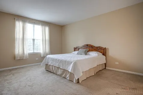 35 Pacific Avenue Hawthorn Woods IL 60047