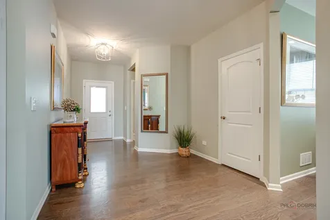 35 Pacific Avenue Hawthorn Woods IL 60047