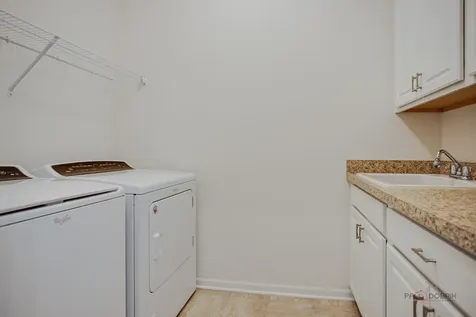 35 Pacific Avenue Hawthorn Woods IL 60047