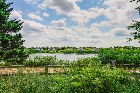 35 Pacific Avenue Hawthorn Woods IL 60047