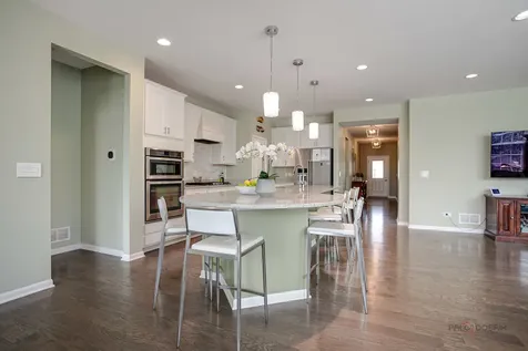 35 Pacific Avenue Hawthorn Woods IL 60047