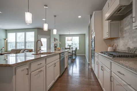 35 Pacific Avenue Hawthorn Woods IL 60047