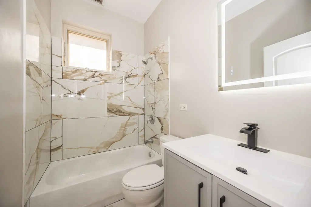 6651 South Drexel Avenue Chicago IL 60637