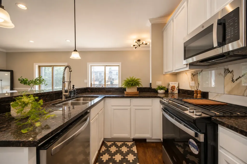 6651 South Drexel Avenue Chicago IL 60637