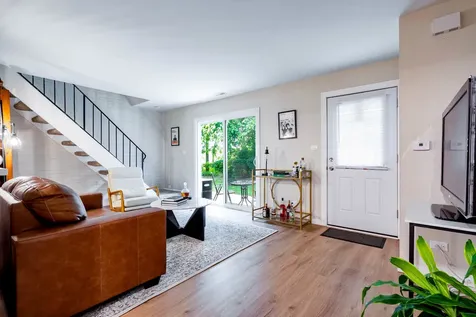 186 Judith Court Bartlett IL 60103