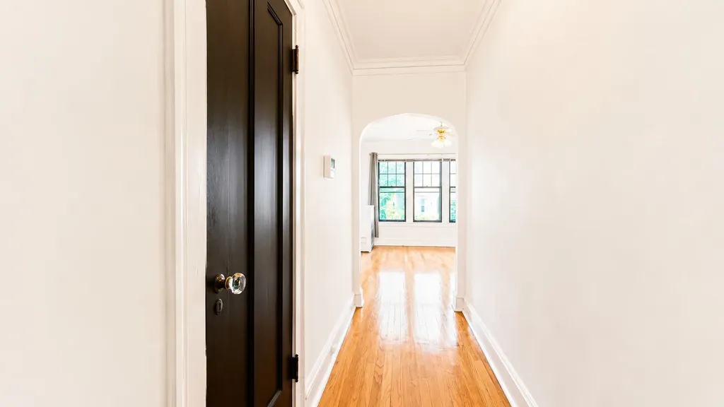 2208 West Winnemac Avenue Chicago IL 60625