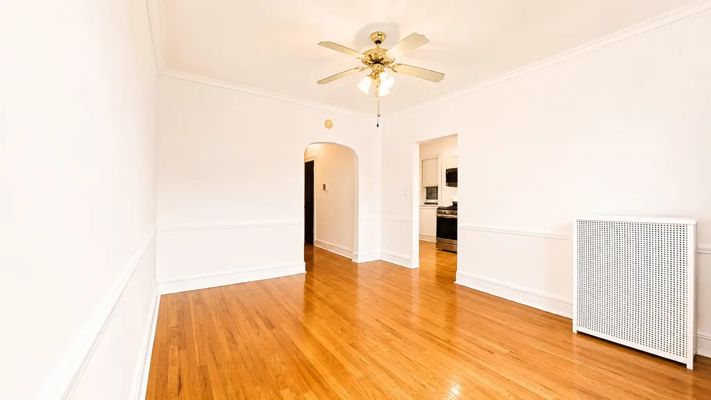 2208 West Winnemac Avenue Chicago IL 60625