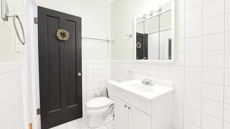 2208 West Winnemac Avenue Chicago IL 60625