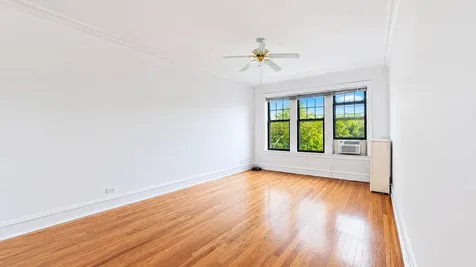 2208 West Winnemac Avenue Chicago IL 60625