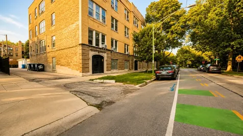 2208 West Winnemac Avenue Chicago IL 60625