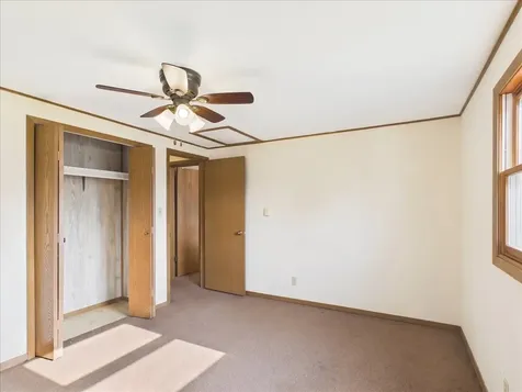 1114 West Lynwood Court Freeport IL 61032