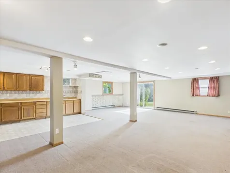 1114 West Lynwood Court Freeport IL 61032