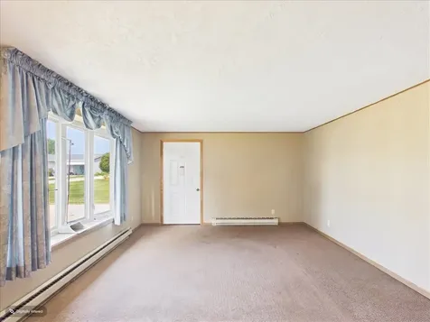 1114 West Lynwood Court Freeport IL 61032