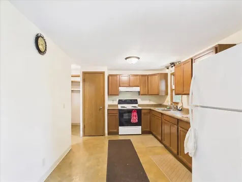 1114 West Lynwood Court Freeport IL 61032