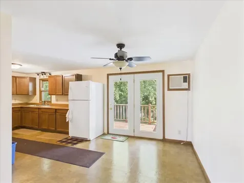 1114 West Lynwood Court Freeport IL 61032