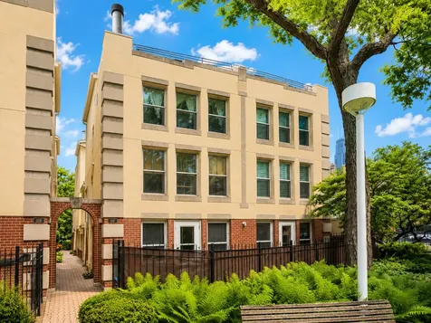 1170 South Plymouth Court Chicago IL 60605