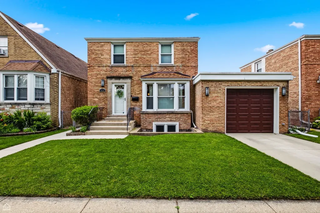 3634 North Pontiac Avenue Chicago IL 60634