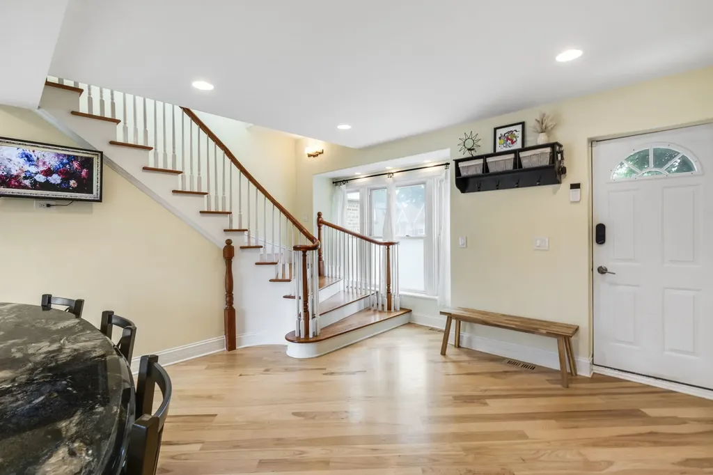 3634 North Pontiac Avenue Chicago IL 60634