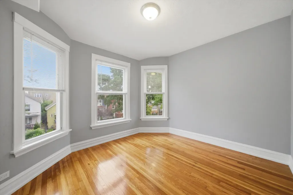 2050 North Kenneth Avenue Chicago IL 60639