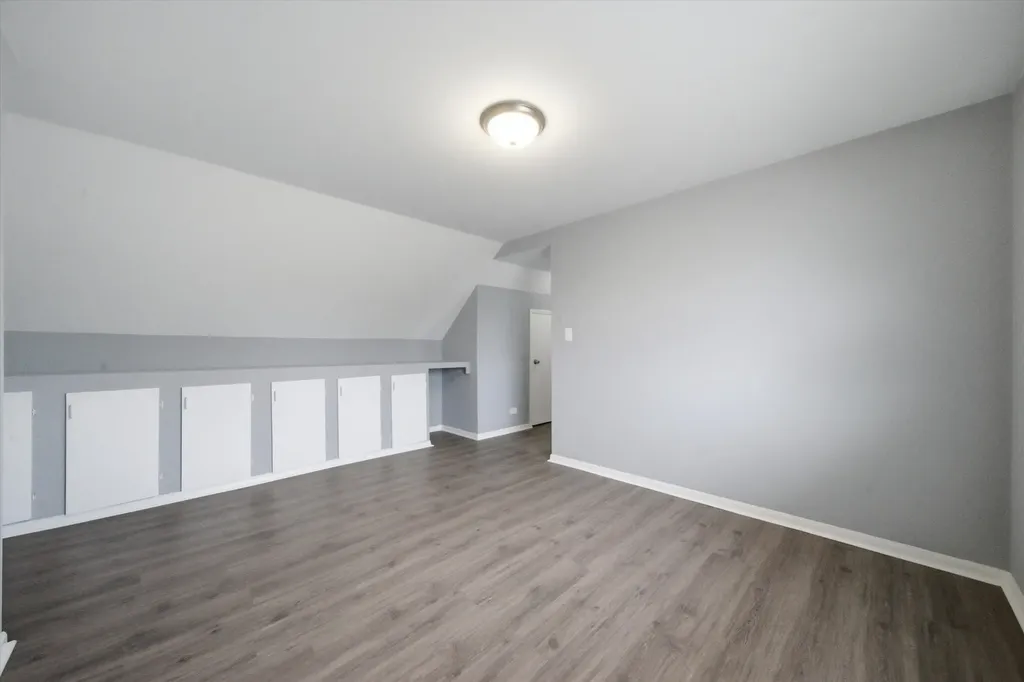 2050 North Kenneth Avenue Chicago IL 60639