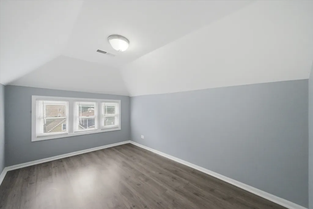 2050 North Kenneth Avenue Chicago IL 60639