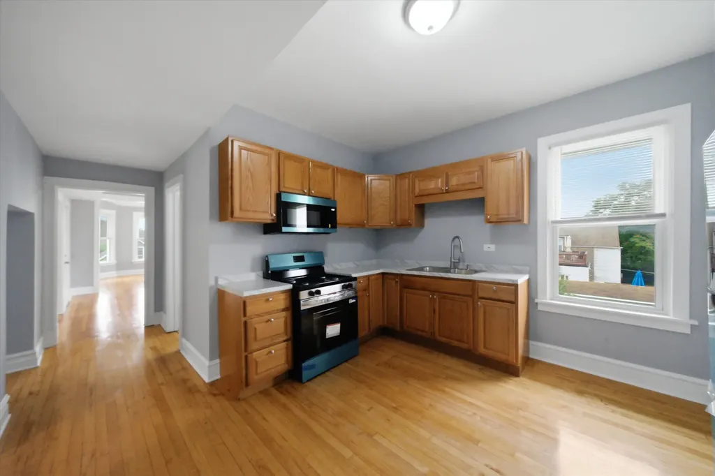 2050 North Kenneth Avenue Chicago IL 60639