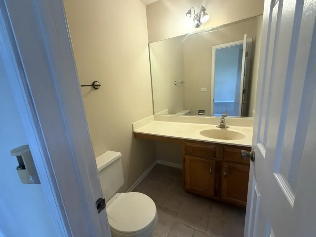 3590 Fairfax Court Aurora IL 60504