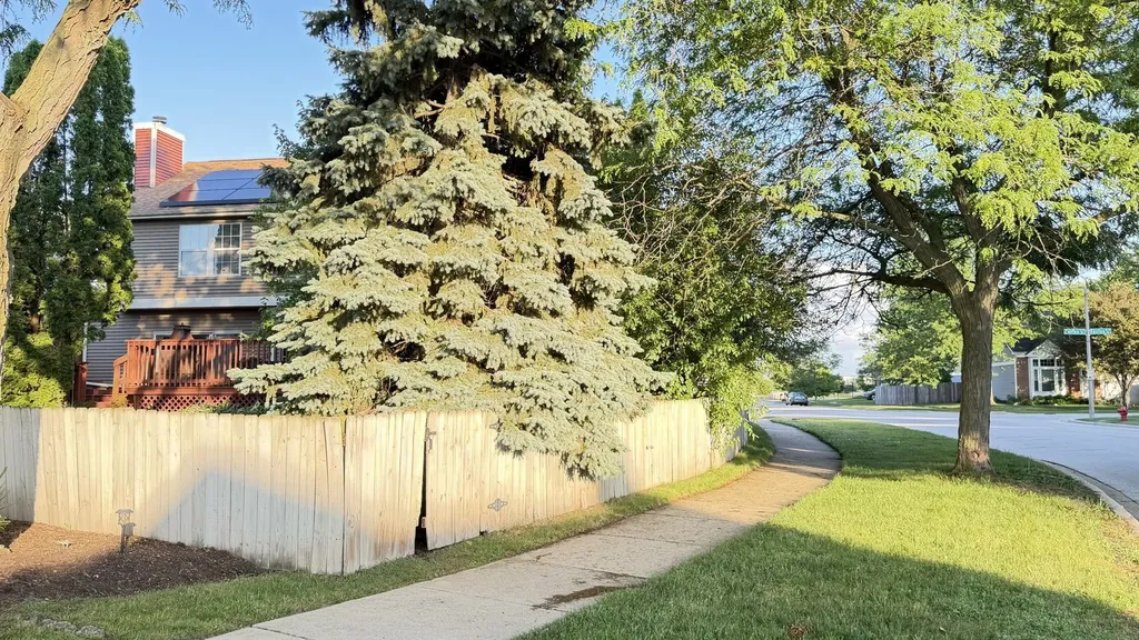 3590 Fairfax Court Aurora IL 60504